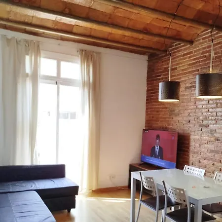 Three Bedrooms Bright Center Apartment Barcelona