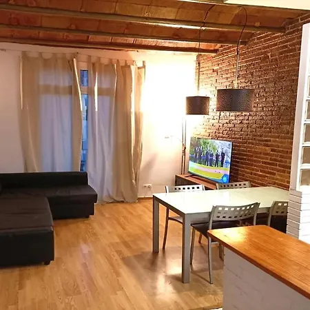 Three Bedrooms Bright Center Apartment Barcelona